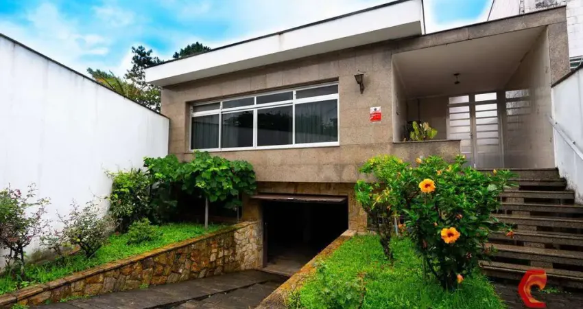 Sobrado com 265 m², 4 dormitórios  sendo 1suítes e 6 vagas na água rasa