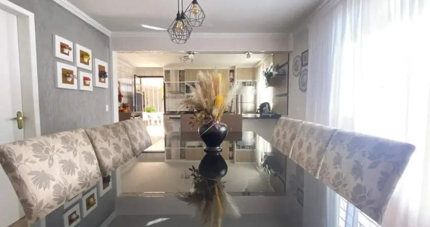 Oportunidade! terreno 331m² com duas casas prontas para morar ou investir.