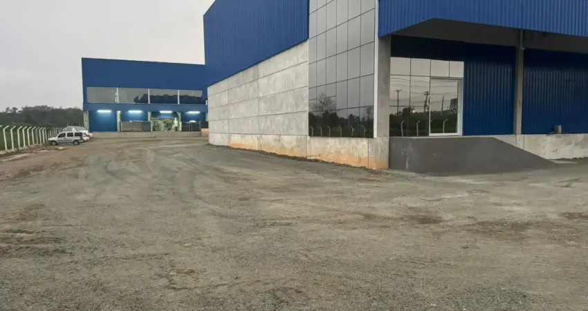 O galpão que sua empresa merece, pronto para operação com 3500m² estilo crossdoking  em araquari