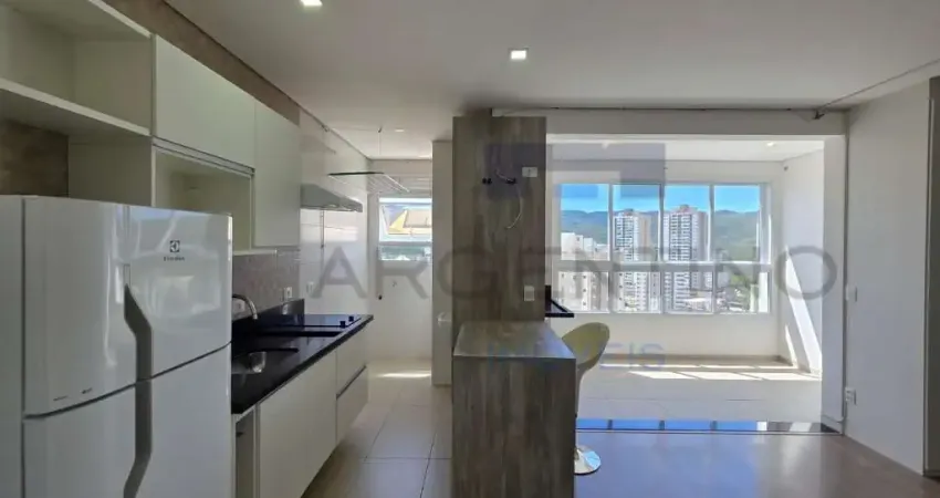 Loft com 1 quarto para alugar na Avenida Louraci Della Nina Tavares, Loteamento Mogilar, Mogi das Cruzes