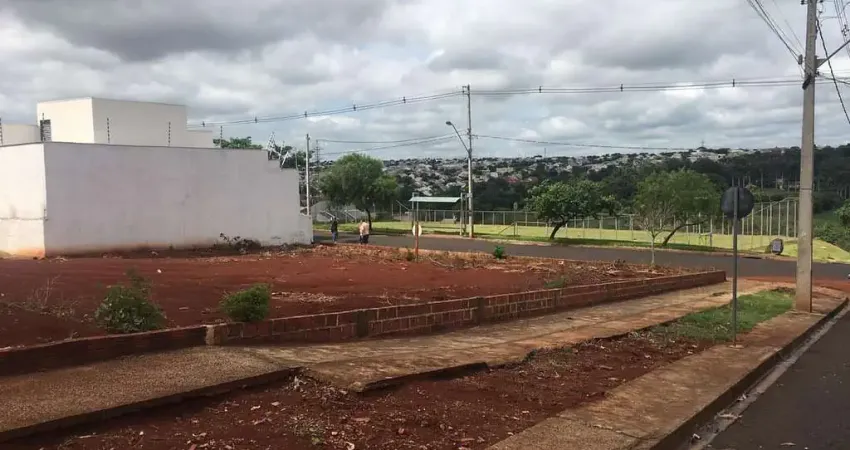Terreno à venda na Rua Antônio de Paula Antonucci, 822, Jardim Diamante, Maringá