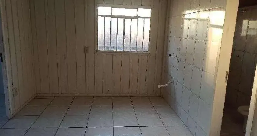 Casa com 3 quartos para alugar na Rua Pernambuco, Campo Pequeno, Colombo