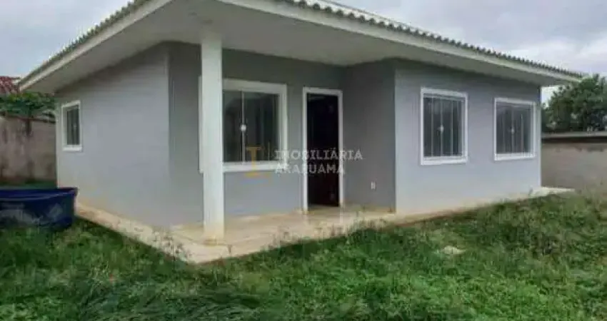 Casa à venda: 02 quartos(01 suíte), sala, cozinha, 2 banheiros, área de serviço