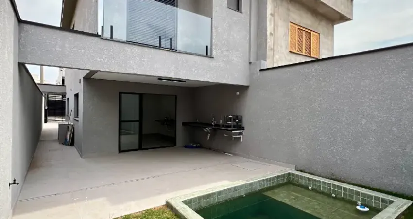 Sobrado maravilhoso - 3 dormitórios | piscina | 131m² de área construída | 150m² de terreno