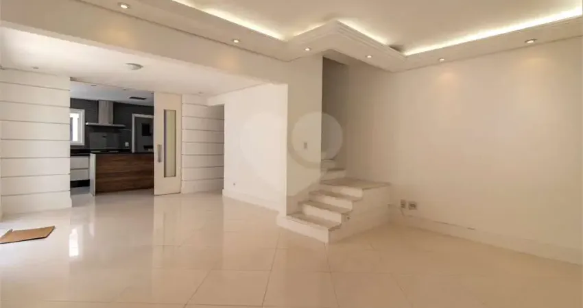 Casa com 3 quartos para alugar na Rua Álvaro Rodrigues, Brooklin, São Paulo