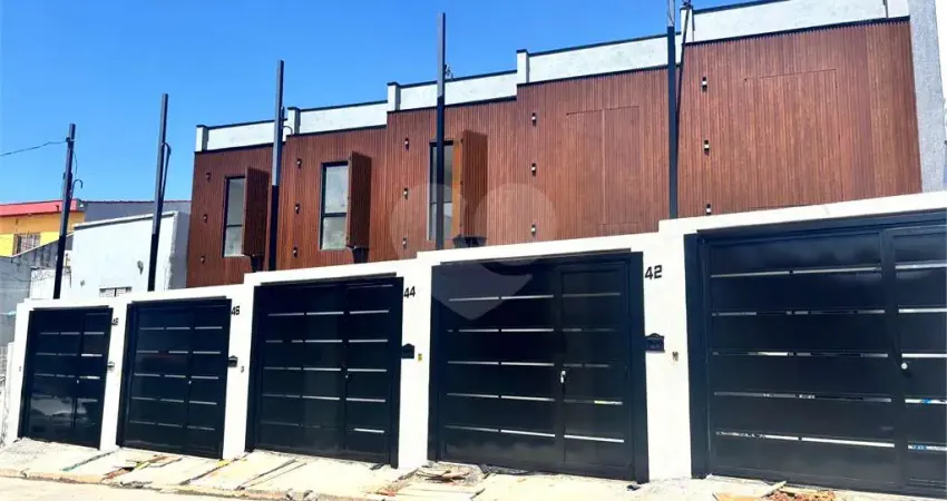 Casa à venda na Rua Coronel Estelita Ribas, 44, Penha, São Paulo