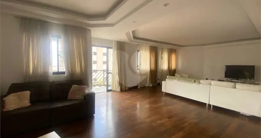 Apartamento com 3 quartos para alugar no Tatuapé, São Paulo