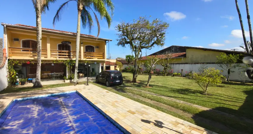 Sobrado 4 dormitórios, piscina, churrasqueira, itanhaém litoral de são paulo.