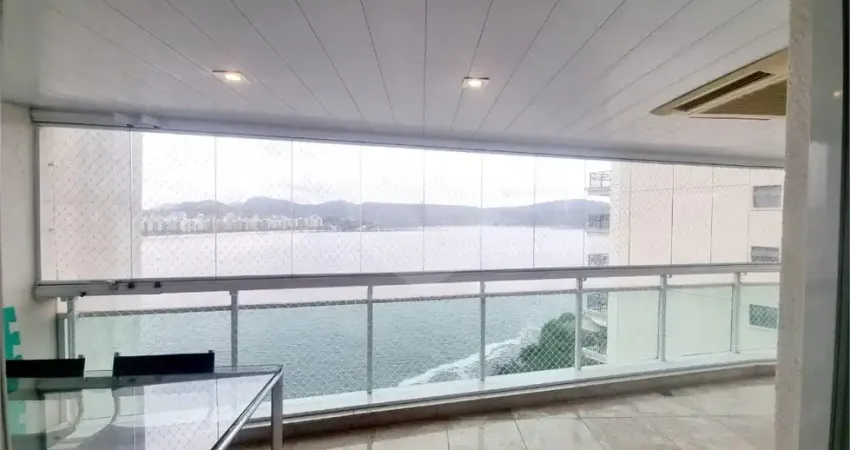 Extraordinário apartamento de 4 quartos de frente para o mar.