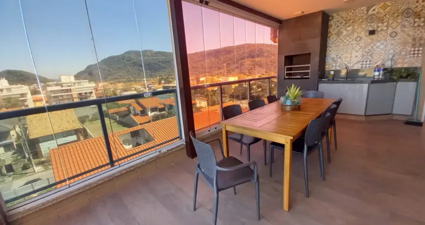 Belíssima cobertura linear de 3 quartos com terraço privativo , super espaçosa