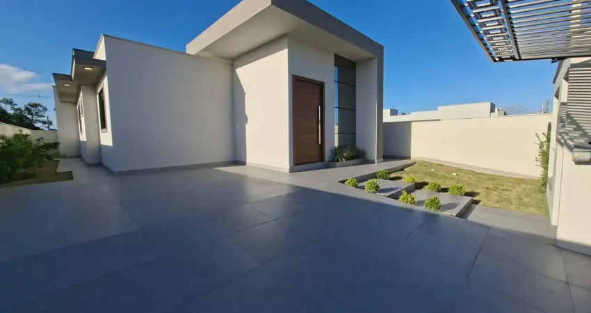 Linda casa, nova, no bairro santo antônio de pádua, há 150 metros do novo komprão