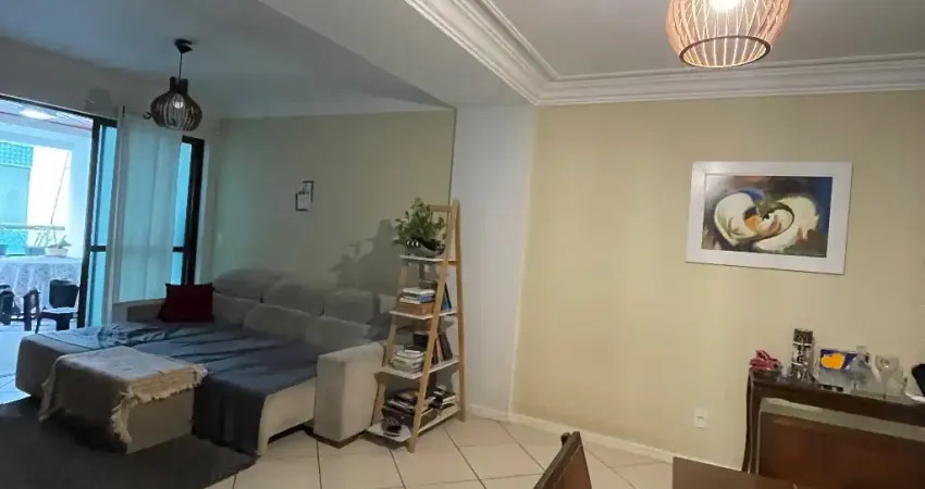 Apartamento de 3 quartos com 2 vagas e sacada com churrasqueira