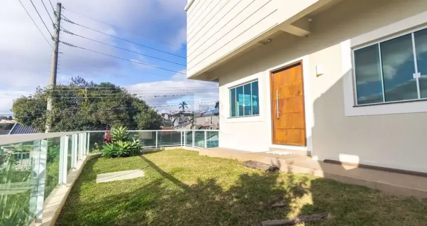 Casa de alto padrão 5 suítes, Espaço gourmet e Jardim 235 m² - Vista Alegre - Curitiba/PR -
