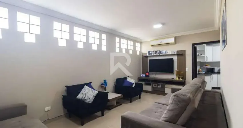 Casa Térrea com Espaço Gourmet, 4 quartos e 2 vagas à venda – Campo Comprido/Curitiba - PR