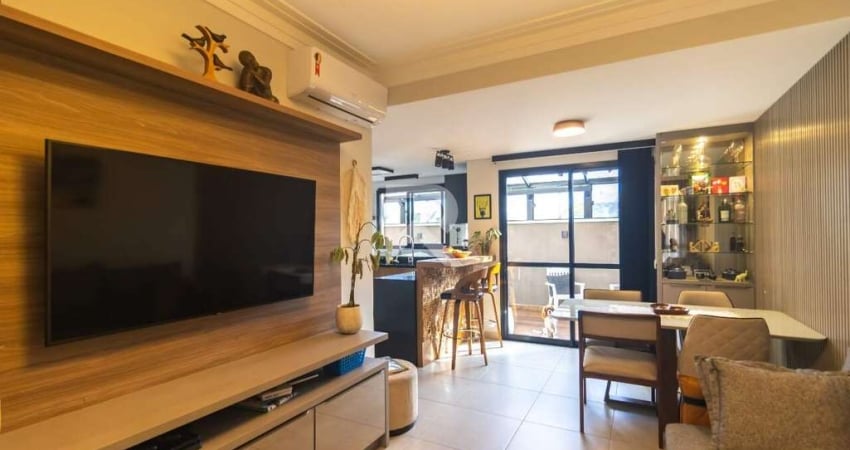 Casa de condomínio com Pé-direito alto, 3 suítes e 2 vagas à venda – Santo Inácio, Curitiba/PR