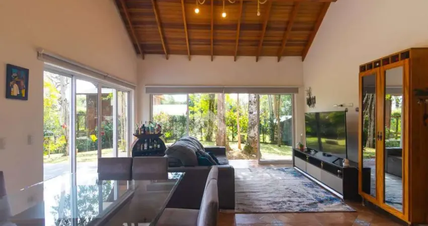 Casa com amplo terreno, 2 quartos, 80m² - Campininha - Quatro Barras/PR -