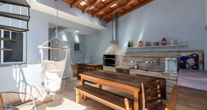 Casa com 2 suites 2 vagas a venda na Chácara Santo Antônio