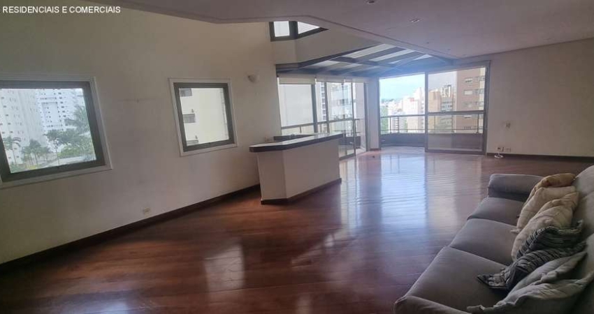 Apartamento com 4 suítes 4 vagas a venda no Panamby