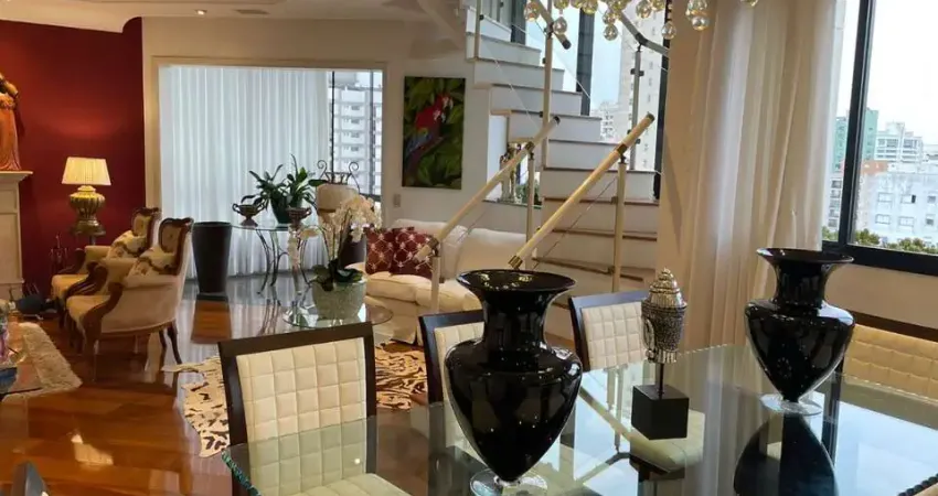 Cobertura Duplex com 3 suites 5 vagas a venda em Moema