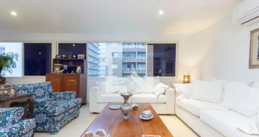 Apartamento com 3 dormitórios 2 vagas a venda no Itaim Bibi