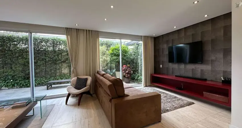 Casa em condomínio com 4 dormitórios 3 vagas a  venda no Morumbi