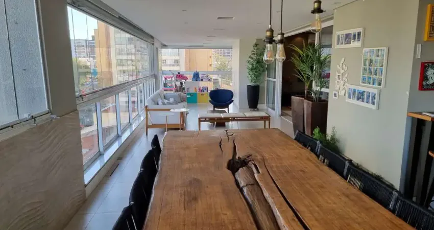Apartamento com 4 suítes 4 vagas a venda na Vila Mariana