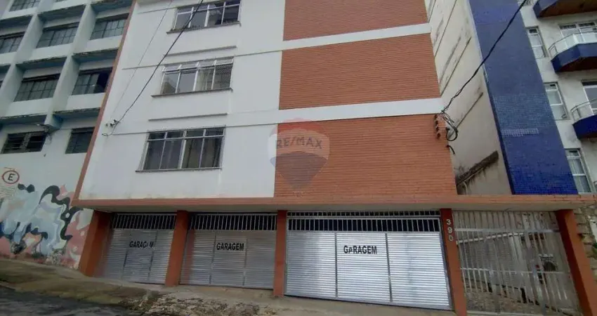 Apartamento dois quartos, cozinha ampla e área de serviço, escada com fácil acessibilidade. Sem vaga  de garagem. .  PACOTE: 1567,50.