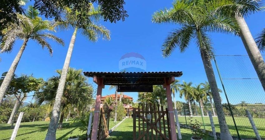 Venda  - Granja - Sítio - Goianá - MG - 2400 m² com estrutura completa - Casa , piscina, campo, área gourmet, muito verde, pomar ....