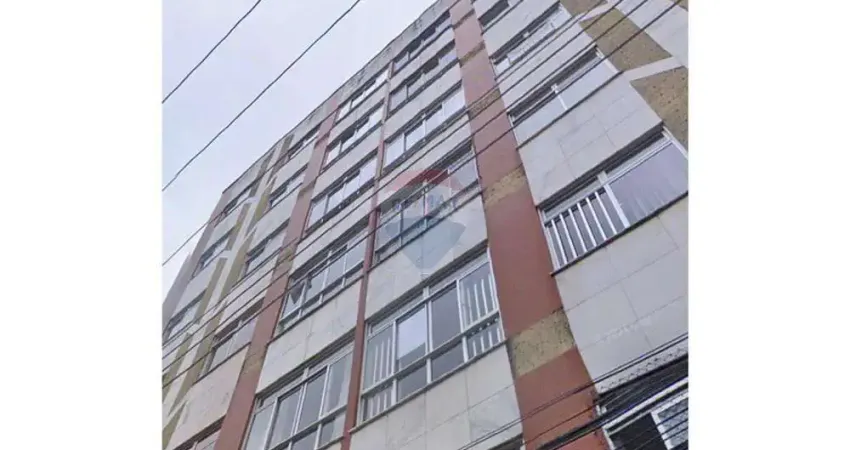Excelente apartamento de dois quartos, para locação, no Bairro São Mateus, uma região estratégica, próximo a comércios, escolas, transportes públicos.