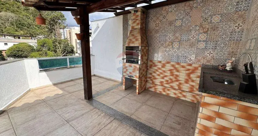 Seu Novo Lar no bairro Marilândia: Cobertura com Suíte, Área Gourmet e Muito Espaço!