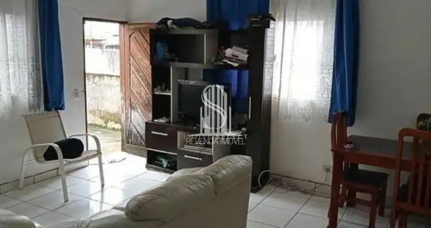Sobrado de 235m² possui 3 dormitórios sendo 2 suítes, 1 sala e 10 vagas à venda na região do morumbi