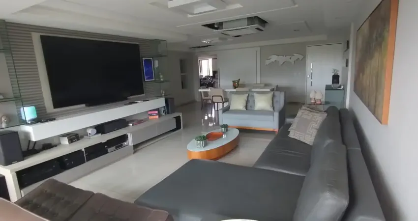 Venda de apartamento no poço da panela- 196m2- reformado- 04 quartos - 03 suítes-03 vagas de garagens