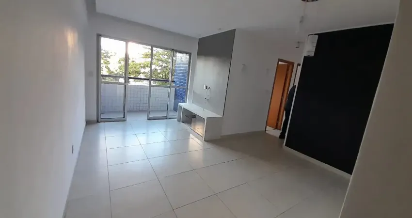 Alugo em casa amarela apartamento com 72m2-03 quartos- reformado- 01 vaga
