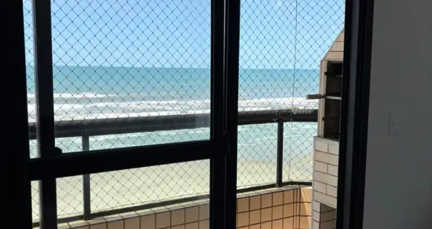 Raridade em praia grande 1 quarto frente total para o mar com churrasqueira a carvão na sacada