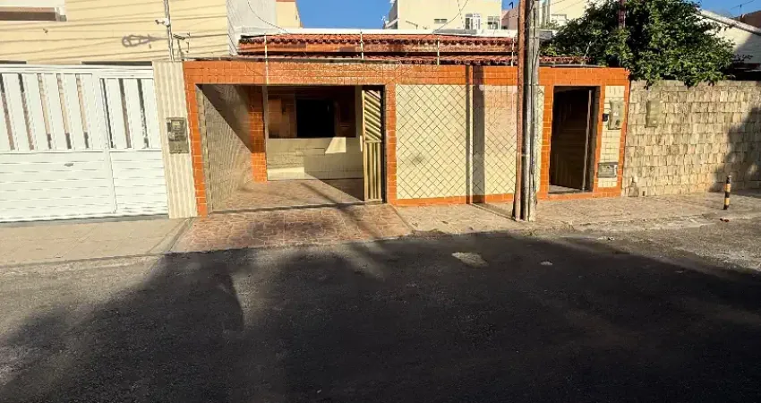 Casa com 3 quartos à venda na Rua Anália Pinha de Assis, Luzia, Aracaju
