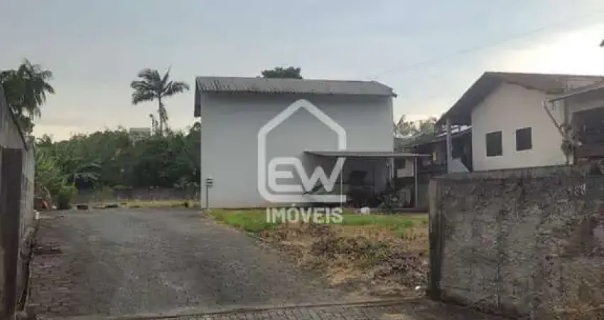 Terreno com 882m² no bairro ilha da figueira em guaramirim, sc