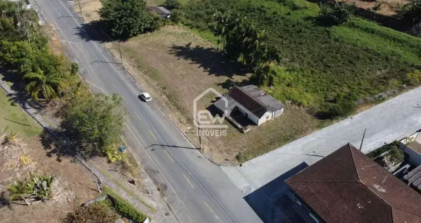 Terreno com ótima localização, área total de 2.045m² em massaranduba, sc