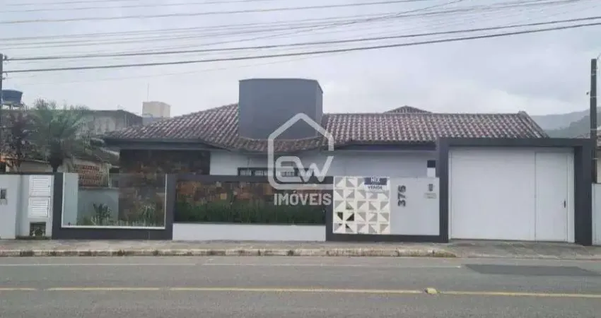 Casa com 4 quartos à venda na Rua, 00476, Centro, Guaramirim