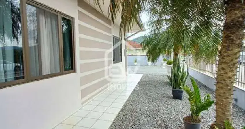 Casa com 5 quartos à venda na Rua, 321, Centro Sul, Schroeder