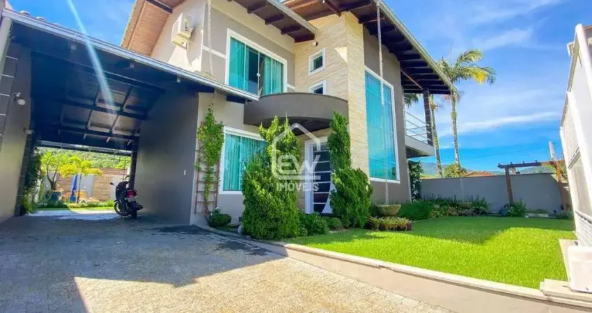 Casa com ótimos acabamentos no bairro rio hern em schroeder, sc