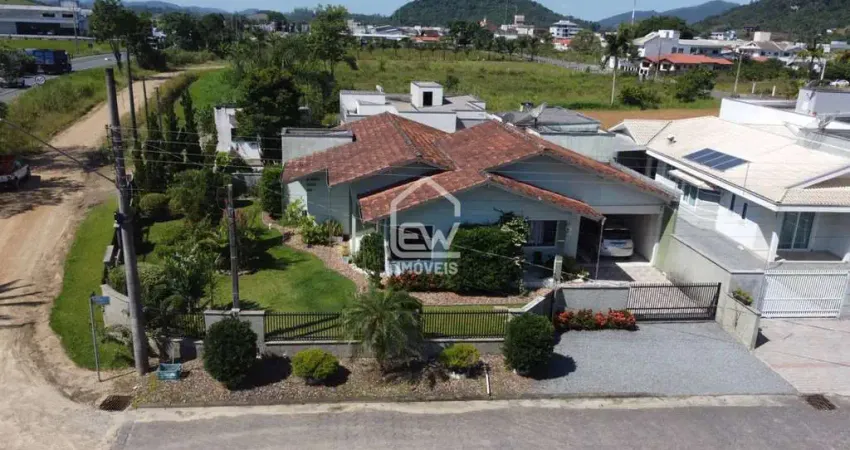 Casa com 3 quartos à venda na Rua Erich Leu, 15, Centro, Massaranduba