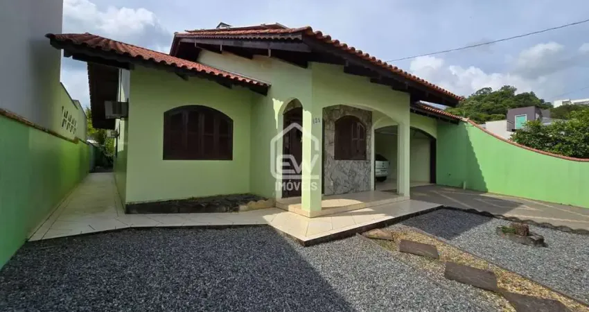 Casa com 3 quartos à venda na Rua Benjamino Pradi, 440, Barra do Rio Cerro, Jaraguá do Sul