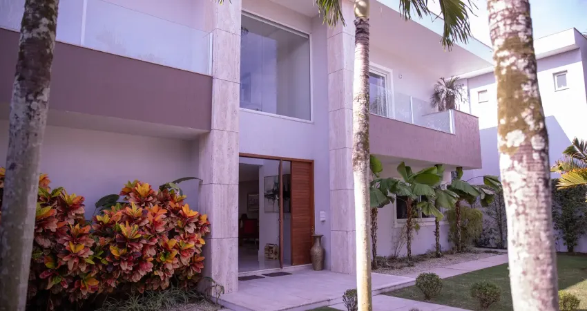 Linda casa a venda no condominio santa monica jardim  barra da tijuca