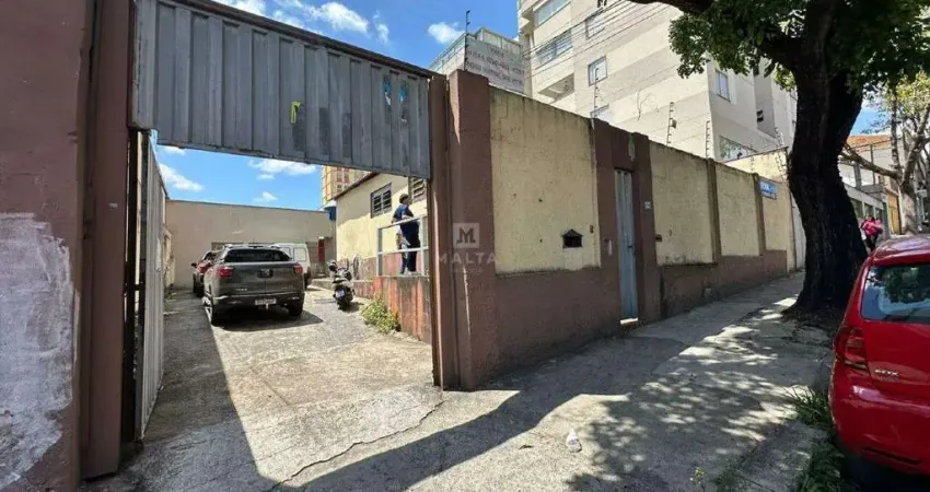 Galpão comercial bem localizado na principal avenida do bairro – 467m²