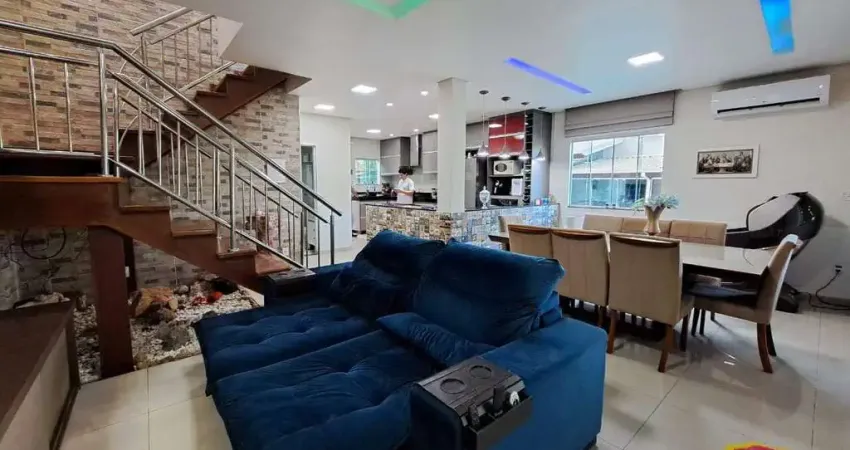 Casa com 04 quartos, suíte e 05 vagas para alugar no bairro tirol!