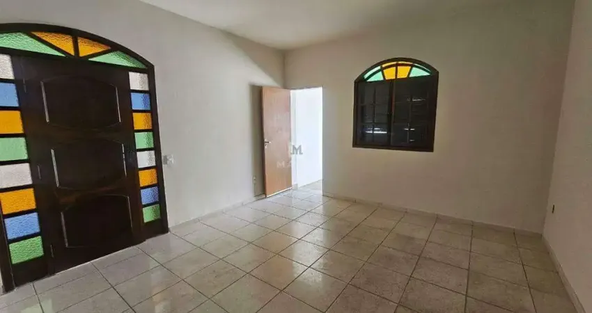 Casa com 3 quartos para alugar no Padre Eustáquio, Belo Horizonte