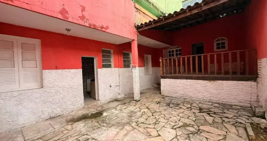 Casa para alugar no barreiro – 3 quartos / independente / aceita pet