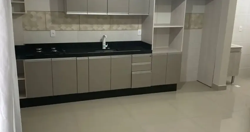 Apartamento semi mobiliado para locação anual no bairro santa regina em camboriú