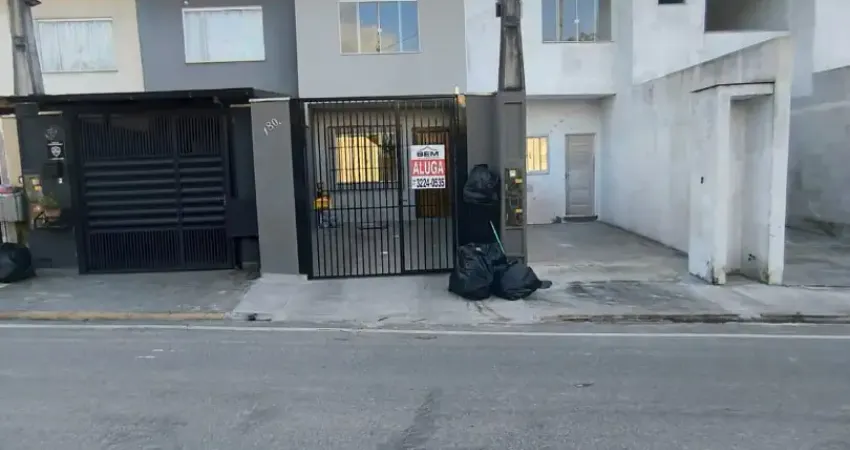 Casa com 2 quartos para alugar na RIO PARAGUAI, 188, Rio Pequeno, Camboriú
