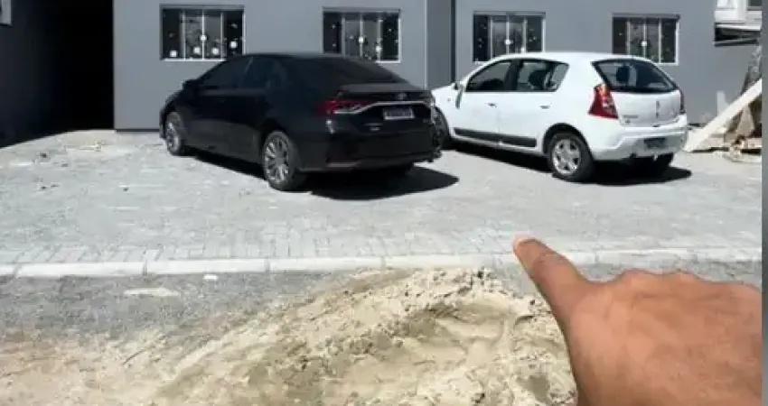 Kitnet conjugada para locação anual no bairro cedros – camboriú